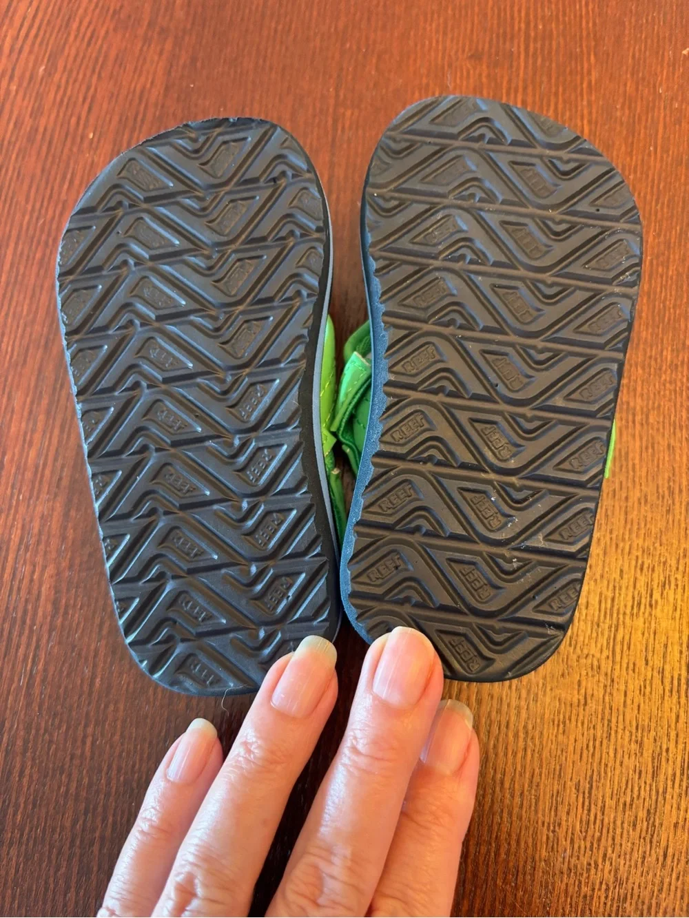 Reef Toddler Shark Ahi Sling Back Flip Flops Size 5 Beach Pool Summer Vacation